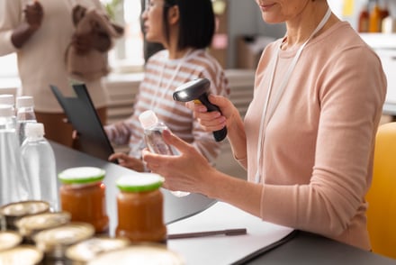 Facturación electrónica para PYMES en Colombia: cómo dejar atrás Excel y organizar mejor tu negocio.